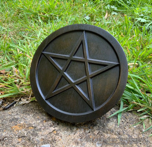 THE BLACK PENTAGRAM - Altar Pentacle carved in Solid Walnut