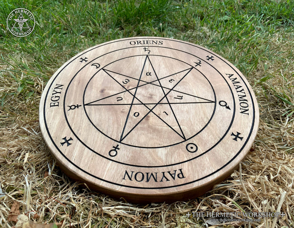 THE FOUR KINGS PLANETARY TALISMAN - Unique Altar Tool. Carved in walnut. Hand-painted.