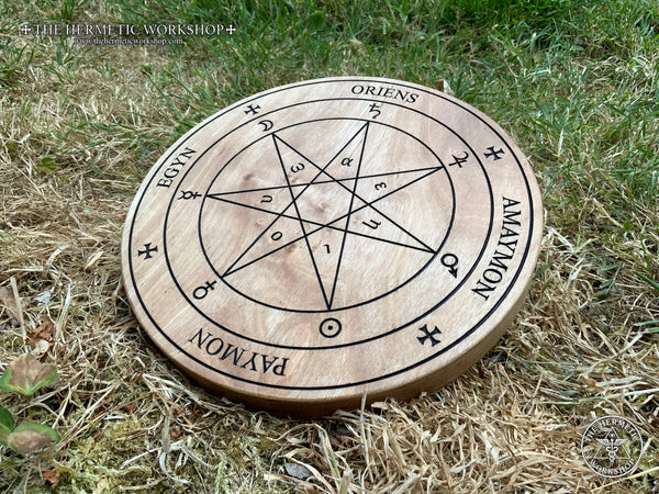 THE FOUR KINGS PLANETARY TALISMAN - Unique Altar Tool. Carved in walnut. Hand-painted.