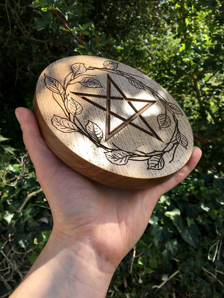 CUSTOM ALTAR PENTACLE - Carved in Solid Oak with 13 leaves