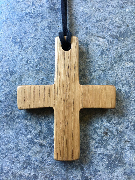 OAK CROSS PENDANT